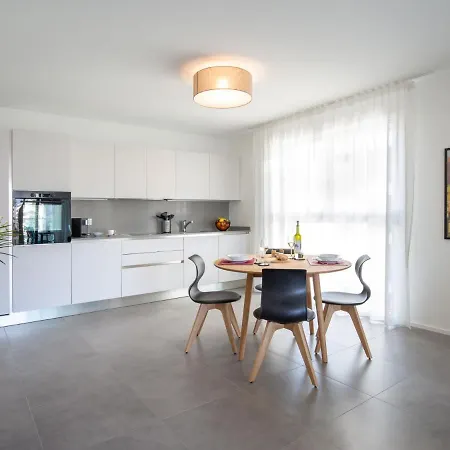 Lägenhet Loctowers A4-2-3 By Interhome Locarno